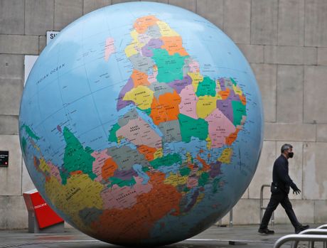 Mark Wallinger, The World Turned Upside Down Mark Wallinger, The World Turned Upside Down