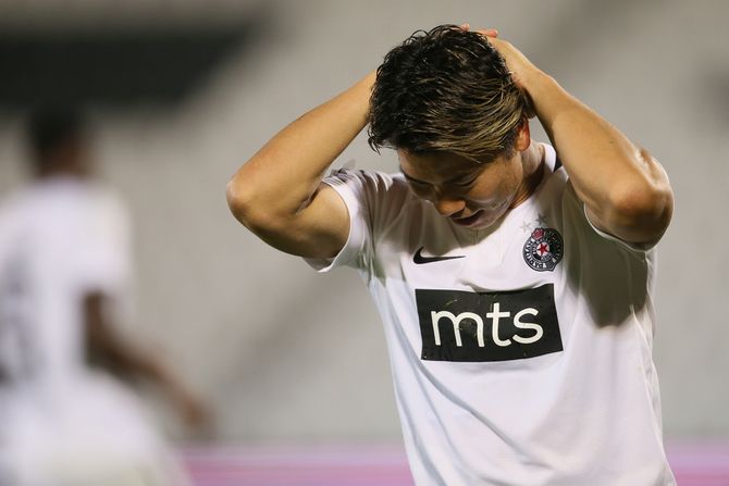 Takuma Asano, FK Partizan