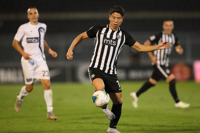 Takuma Asano, FK Partizan