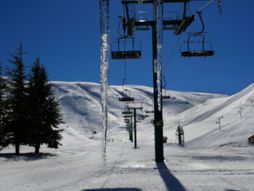 Zima, sneg, skijanje, skijalište, odmor, planina