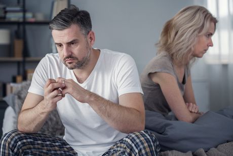 Muskarac, zena, problem, svadja, bracni par, impotencija, razvod,preljuba Muskarac, zena, problem, svadja, bracni par, impotencija, razvod,preljuba