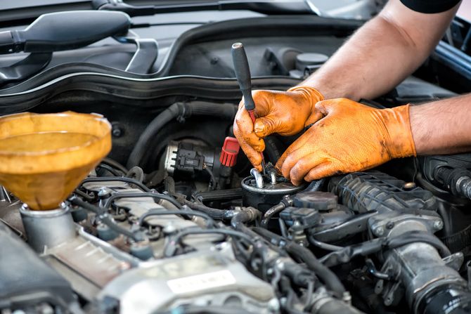 Dizel motor, automehaničar, popravka motora Dizel motor, automehaničar, popravka motora