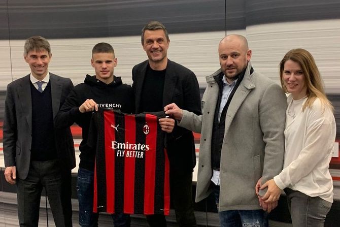 Miloš Kerkez, Paolo Maldini, Fk Milan