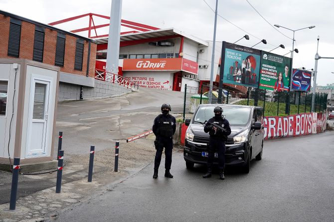 Policija ispred stadiona Crvene zvezde