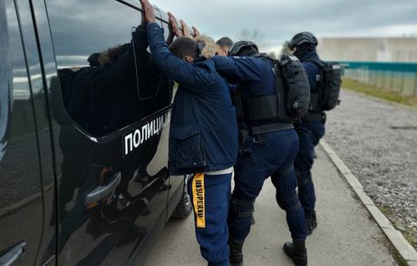 Migranti policija Migranti policija