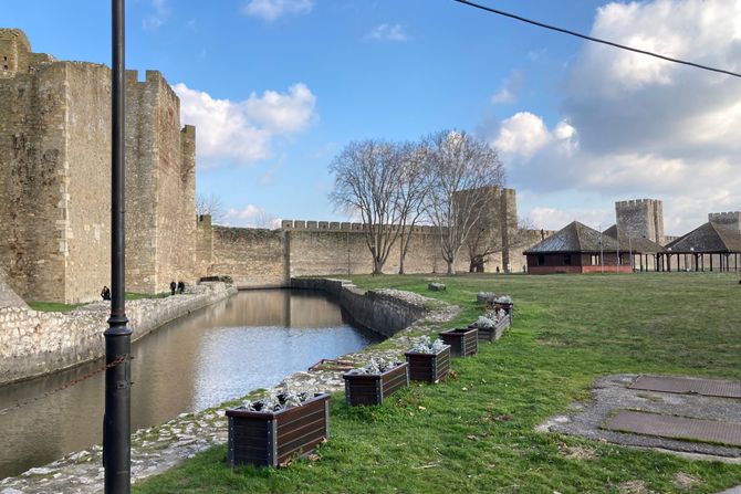 Smederevo, železnička stanica, Smederevska tvrđava