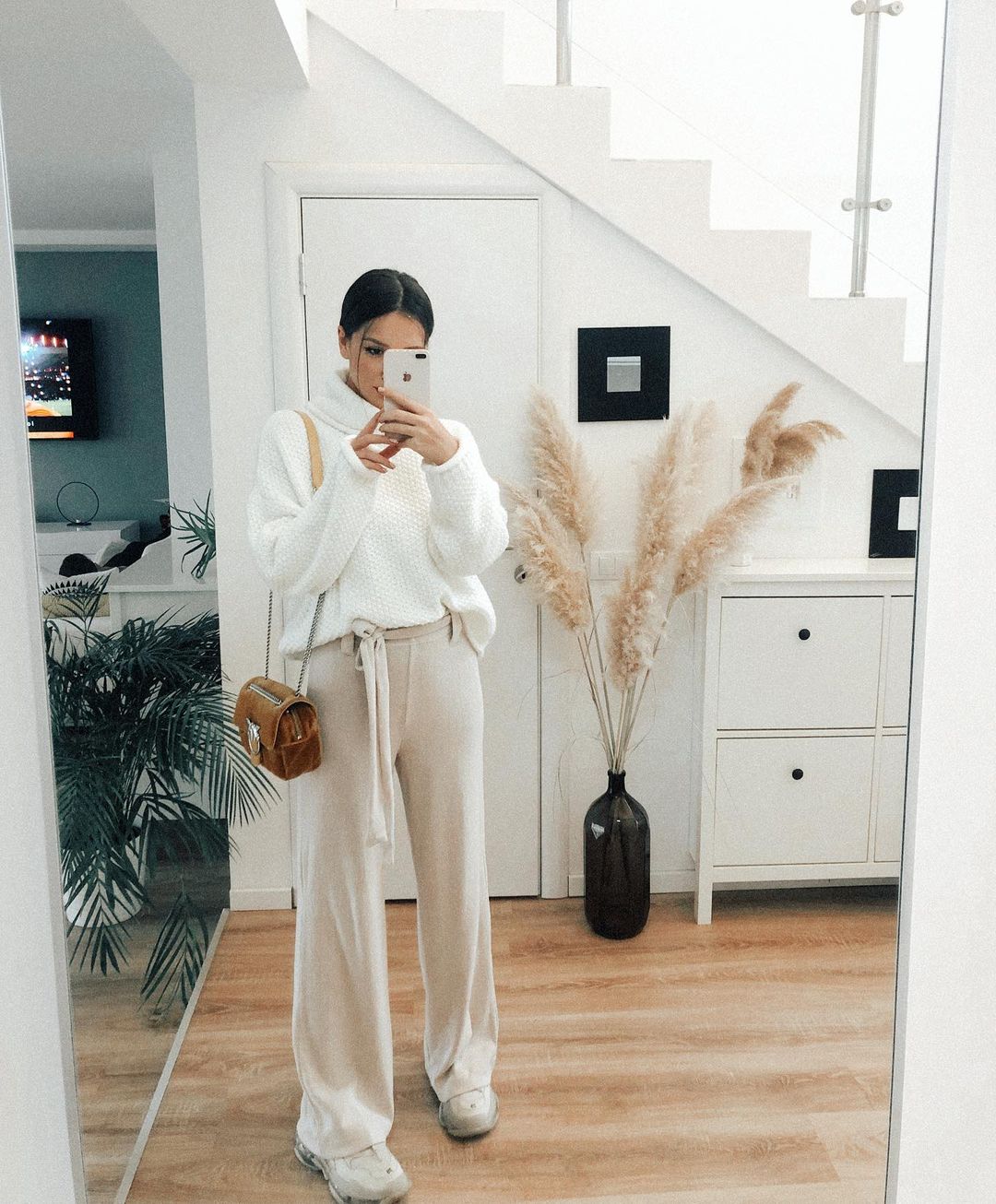 "Unakazile su nam profesiju!" Pevačica otvoreno o prostitutkama na estradi: "Sve se zna, takve persone..."