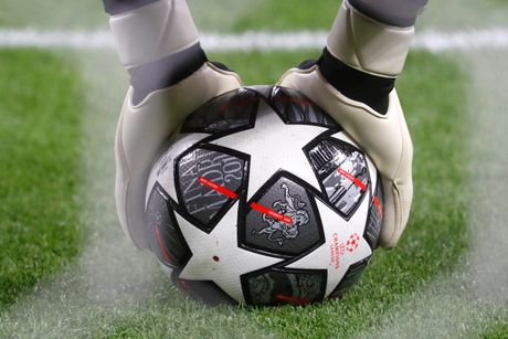 Liga šampiona lopta logo fudbal