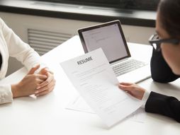 HR sektor, usluga, zdravstvo i obrazovanje su oblasti kojima dominiraju žene