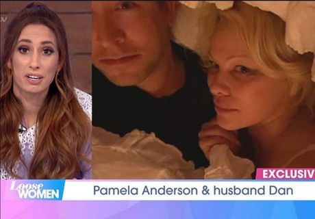 Pamela Anderson i Den Pamela Anderson i Den