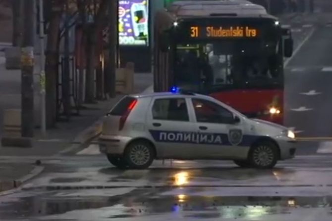 Vodovodna cev, pukla, Beograđanka