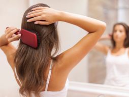 ogledalo, devojka, četka, češljanje, kosa