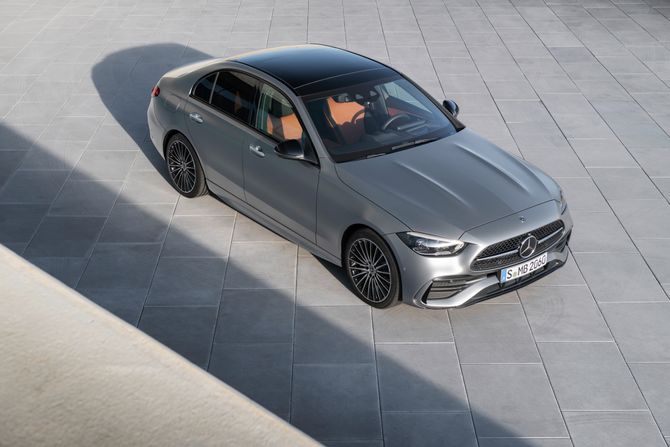 Mercedes-Benz C klasa 2021