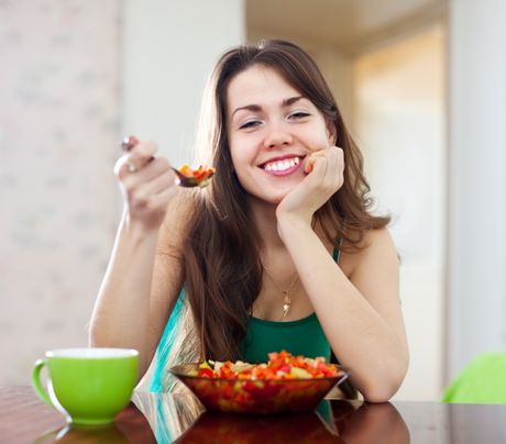 devojka, dijeta, mršavljenje, salata, jelo devojka, dijeta, mršavljenje, salata, jelo