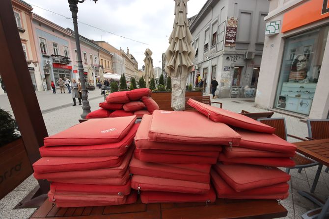 KOVID skraćeno RADNO VREME RESTORANI, zatvaranje kafića kafići