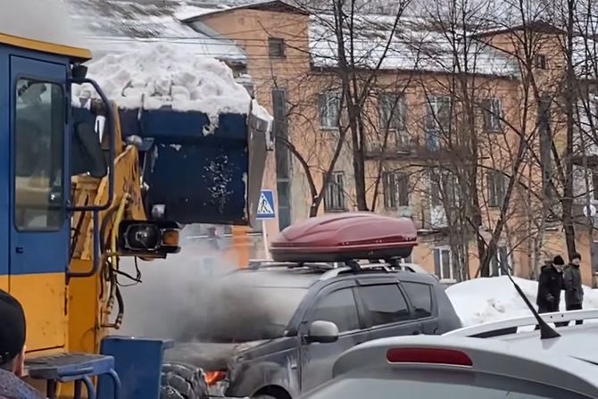 auto, rusija, gašenje požara