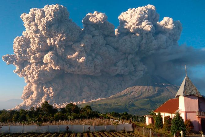 Indonezija, erupcija vulkana Sinabung