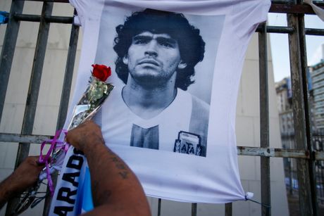 Dijego Armando Maradona protest