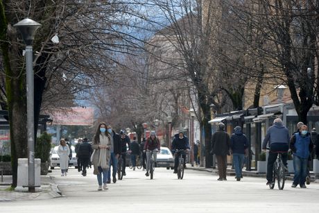 Nikšić izbori ljudi bilbordi ulice Crna Gora
