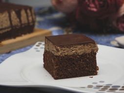 Čokoladni kolač sa lešnikom