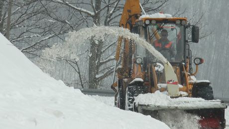 Vanredna situacija u opštini Ivanjica: Sneg potpuno zavejao pet golijskih sela