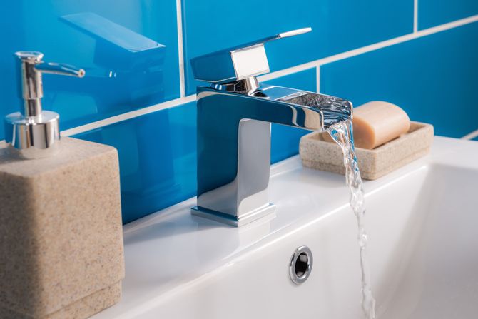 Sapun, pranje ruku, lavabo, česma Sapun, pranje ruku, lavabo, česma