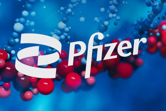 Pfizer Fajzer kompanija logo vakcina koronavirus