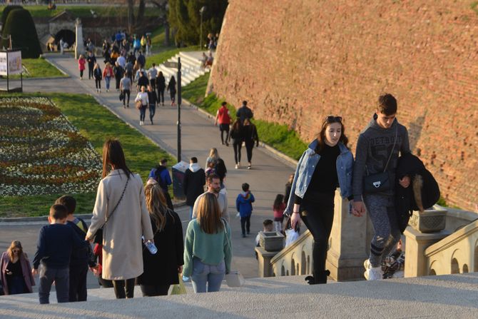 BEOGRAD VIKEND Lepo sunčano vreme, šetnja centar grada