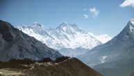 Mont Everest je viši nego što bi trebalo da bude – možda zbog neobične reke