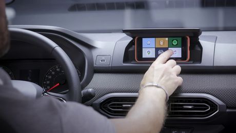 Dacia Sandero, Media Control System (1)
