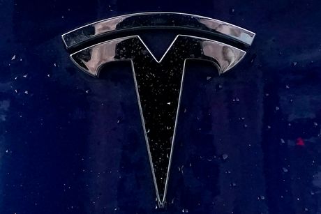 Tesla kompanija logo Tesla kompanija logo