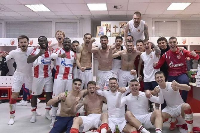 Crvena zvezda slavi pobedu nad Partizanom