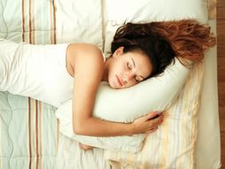 Spavanje san jastuk žena devojka