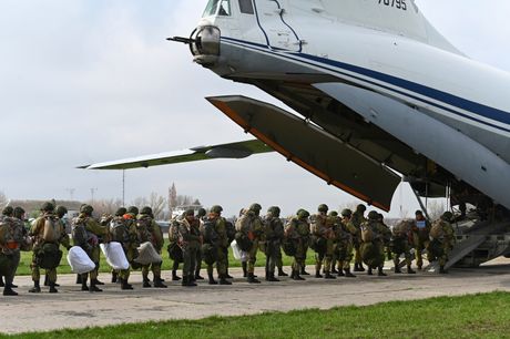 Rusija vojnici vojska ruska vojska Ukrajina