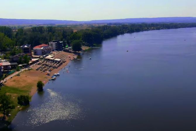 Srebrno jezero kod Velikog Gradišta