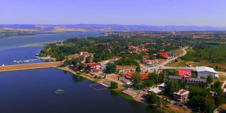 Srebrno jezero kod Velikog Gradišta Srebrno jezero kod Velikog Gradišta