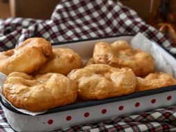 Mekike, testo, prženo testo