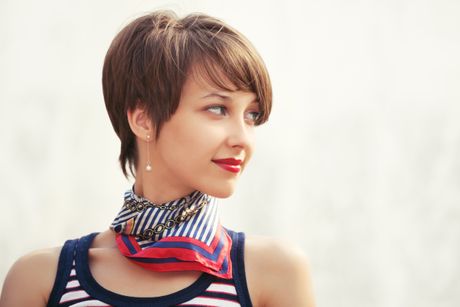 Žena, marama, moda Žena, marama, moda