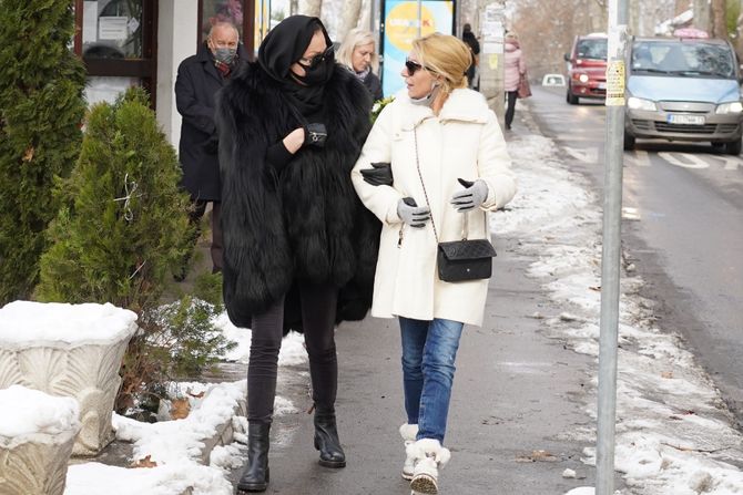 Svetlana Ceca Ražnatović, Lidija Ocokoljić Svetlana Ceca Ražnatović, Lidija Ocokoljić