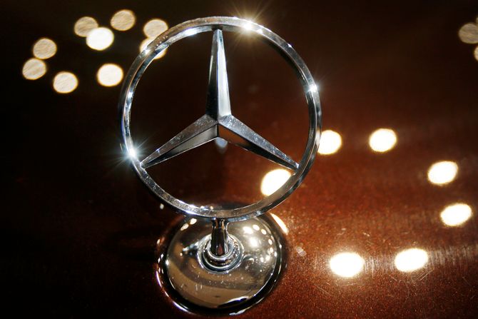 Mercedes logo