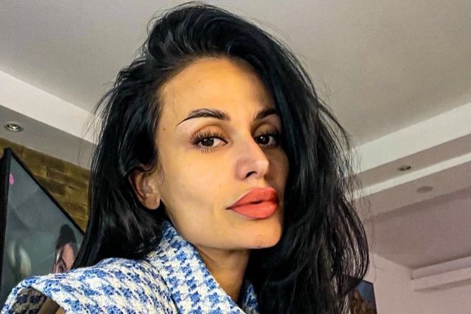 Indira Aradinović, Indi Indira Aradinović, Indi