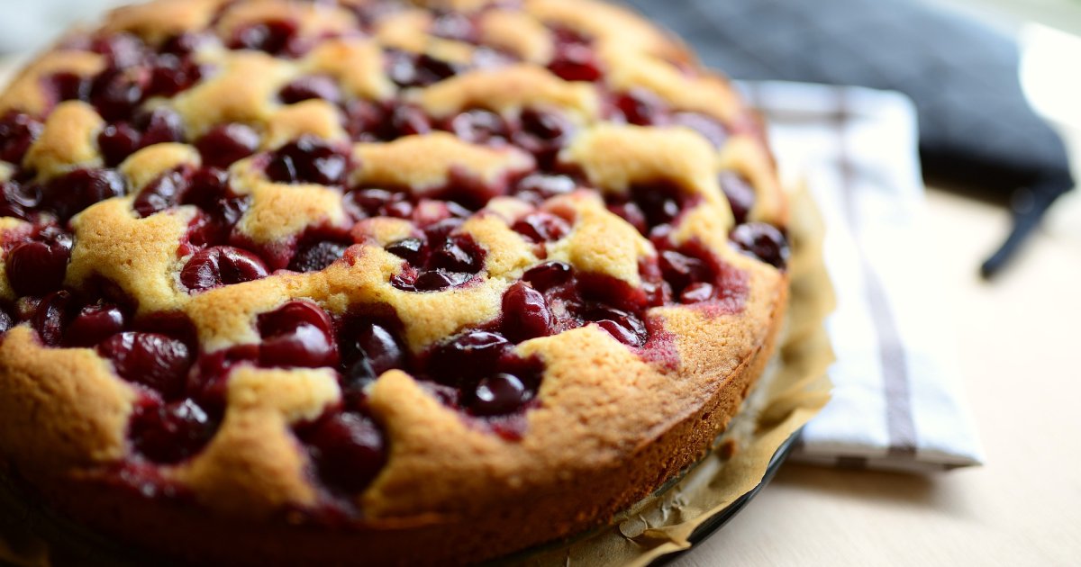 My grandmother said I wouldn't get married until I learned to make this cherry cake: Here's the secret