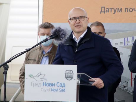 Aleksandar Vučić Novi Sad kovid bolnica kamen temeljac Aleksandar Vučić Novi Sad kovid bolnica kamen temeljac