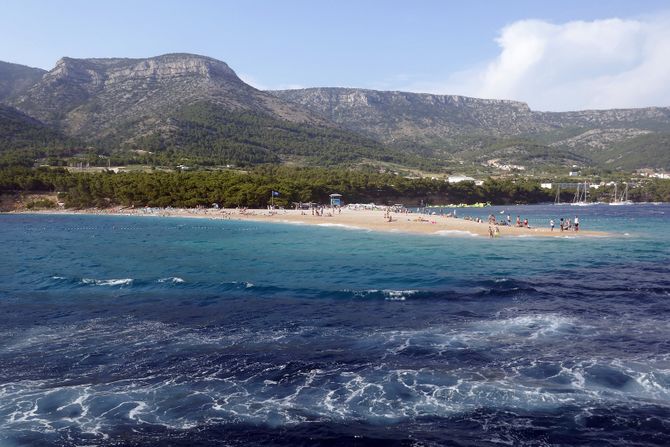 Plaža Zlatni rog (Zlatni rat) na ostrvu Brač