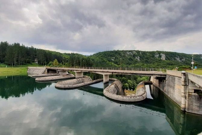 Uvačko jezero Uvac