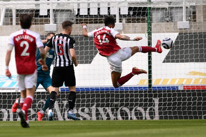 Fudbal, FK Njukasl -FK Arsenal