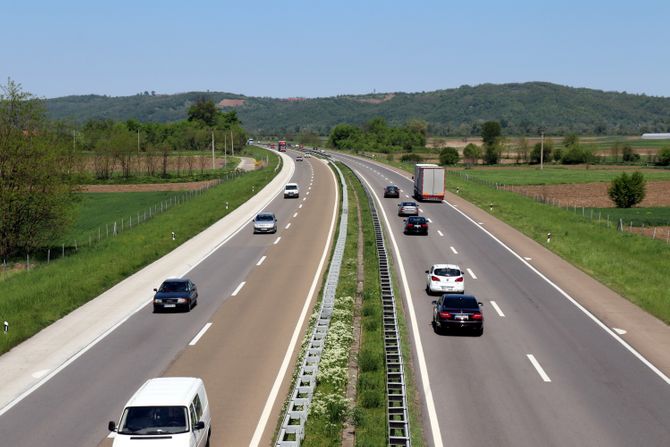 Autoput Beograd Niš, Koridor 10, saobraćaj