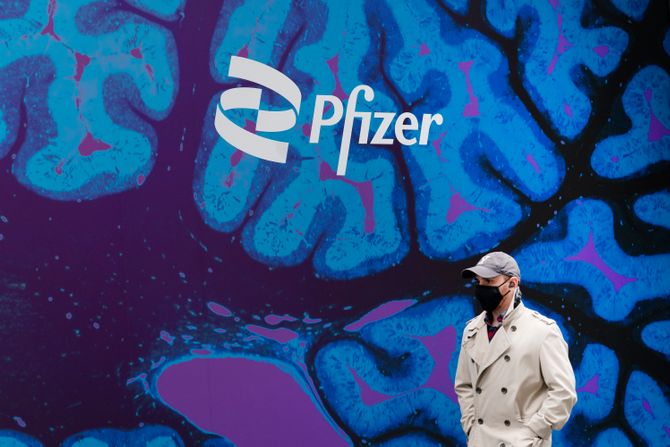 Pfizer Fajzer kompanija logo