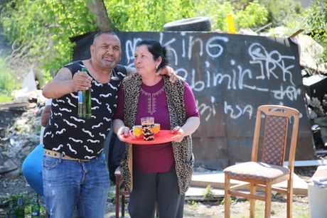 Proslava Đurđevdana u romskom naselju u Beogradu