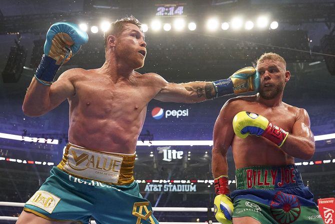 Canelo Alvarez, Billy Joe Saunders